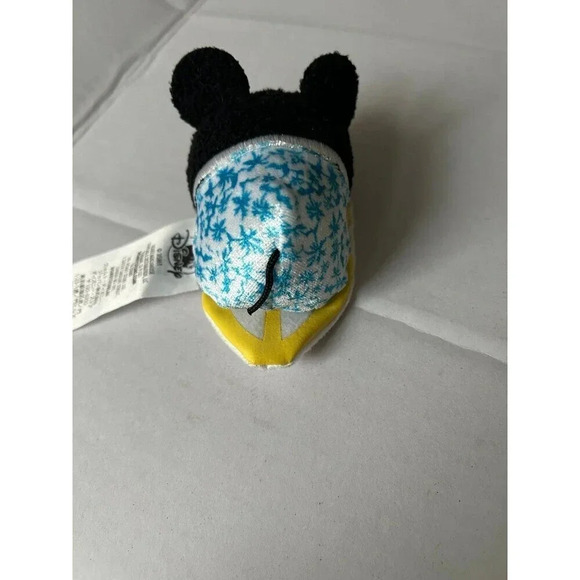 Disney Tsum Tsum Mickey Surfing Mini Plush - Picture 3 of 5